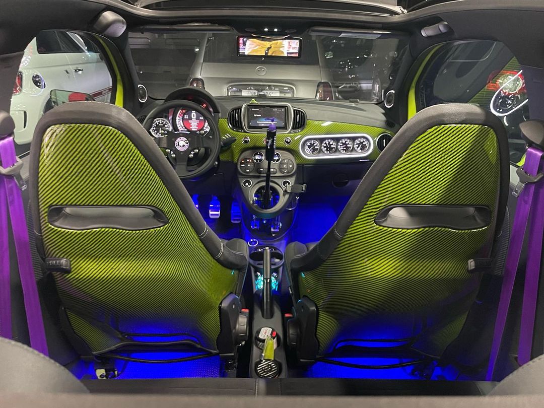 About us - 19AutoDesign カーカスタムショップ